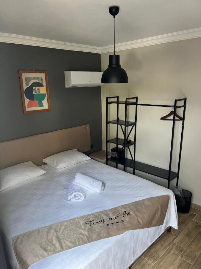 דיקילי Reynabe Boutique Hotel מראה חיצוני תמונה